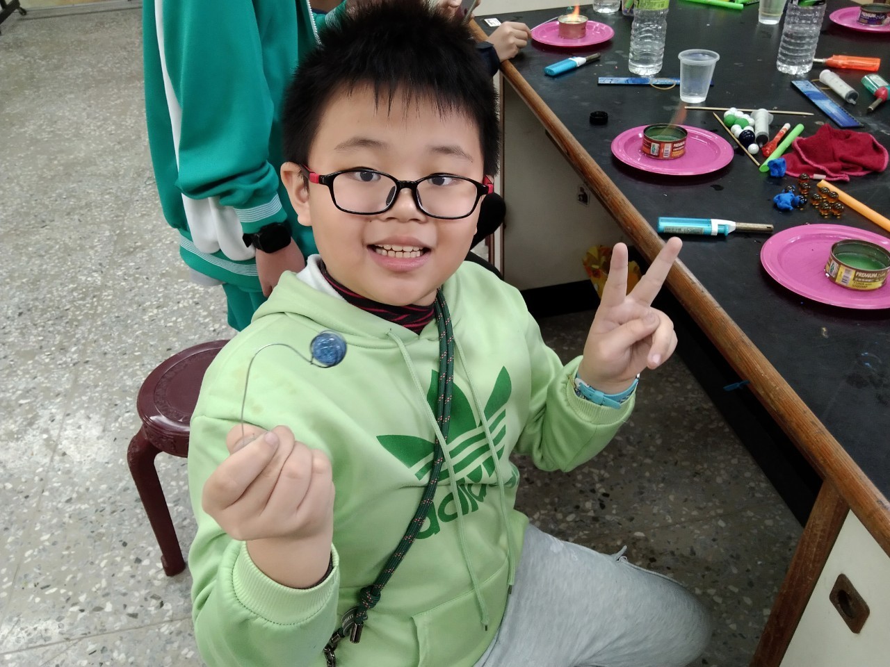 LINE_ALBUM_20250123科學營（酸鹼實驗、無字天書、彈珠陀螺…）_250124_17.jpg